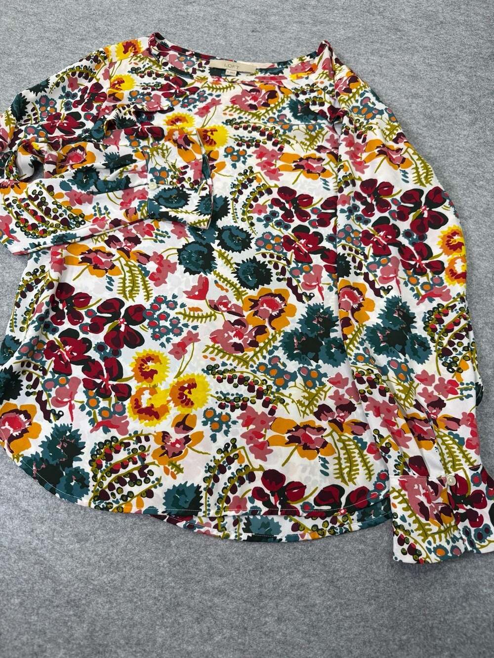 LOFT Multicolor Floral Long Sleeve Ruffle Detail Blouse Size M